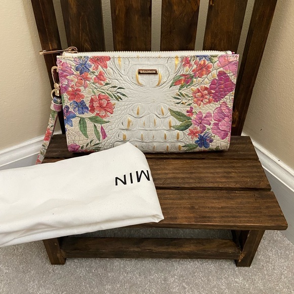 Brahmin Homegrown Ombré Wristlet (NEW) - Picture 1 of 5
